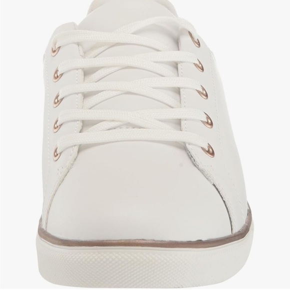 EVANS Women's Extra Wide Fit Metallic Stripe Sneaker new - Picture 2 of 8